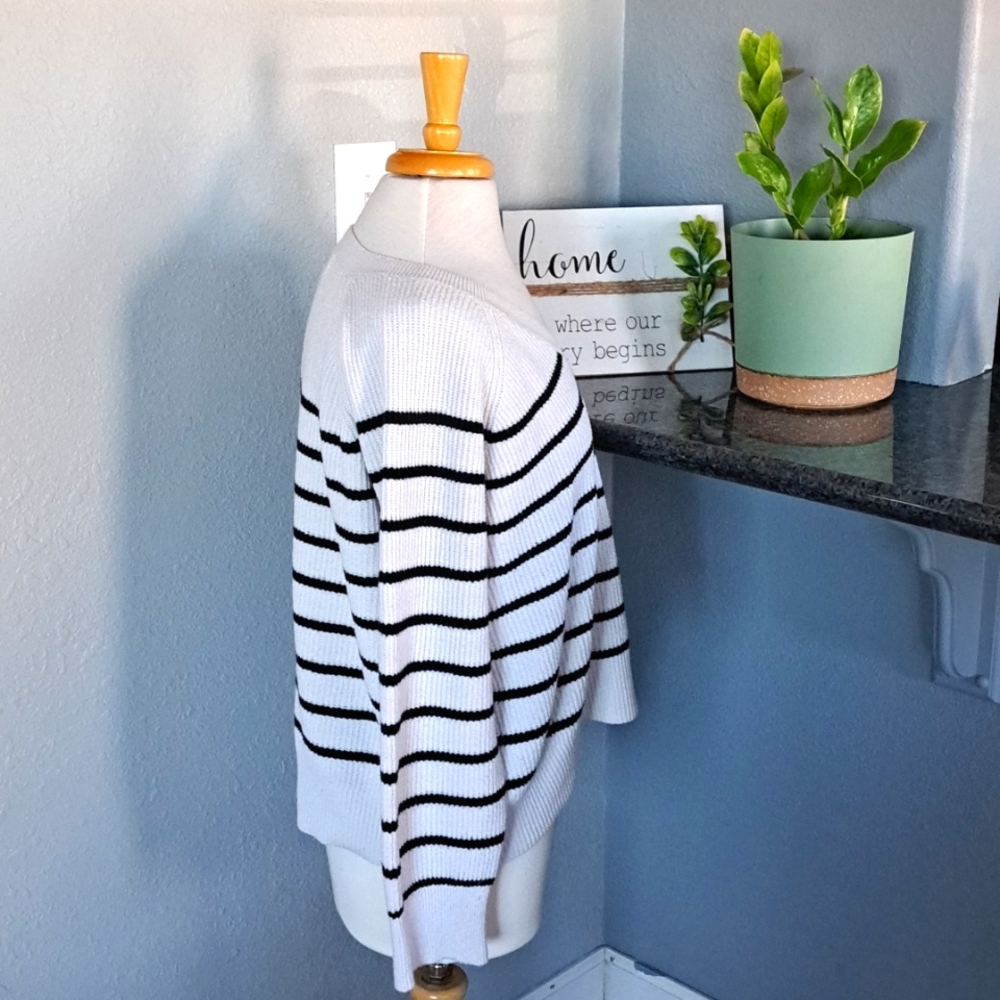 Black & White Striped Sweater | Size L - Picture 3 of 5